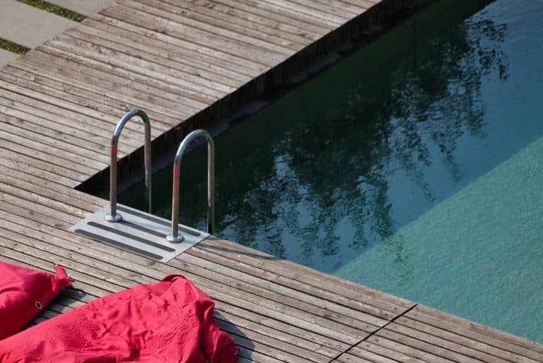 De superbes idées de piscine DIY pour transformer votre jardin en une dose de rafraîchissement !