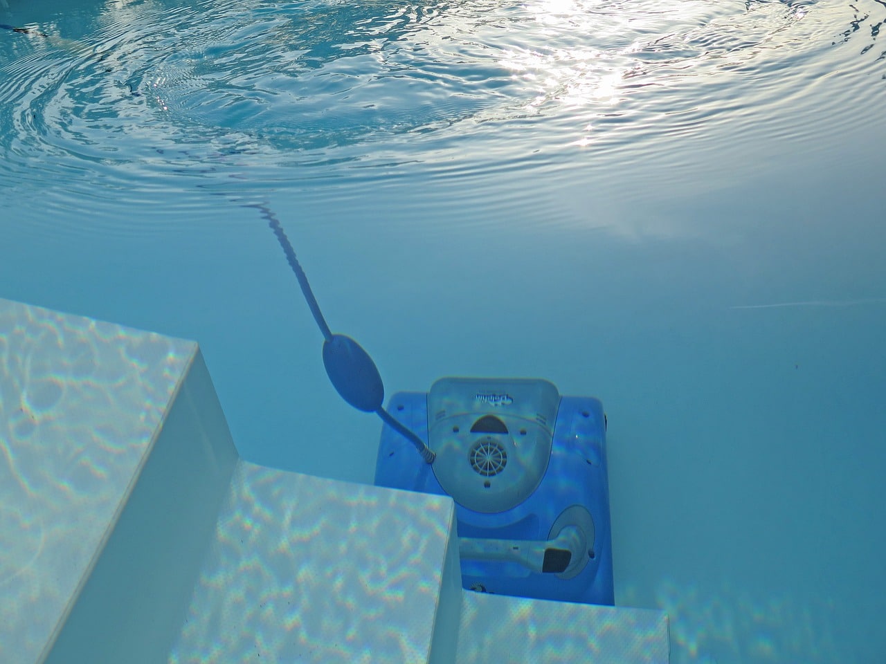 Comment il faut vous y prendre pour nettoyer correctement votre piscine ?