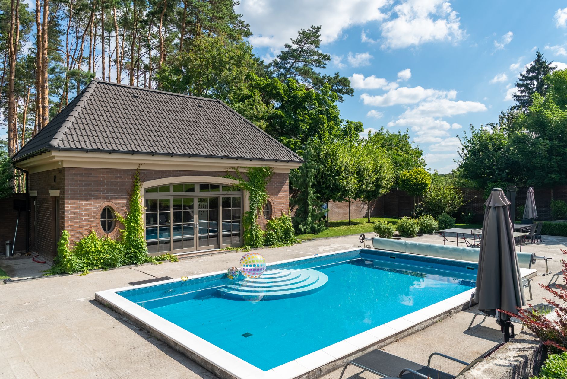Aménagement d’une piscine : conseils pour un espace détente réussi